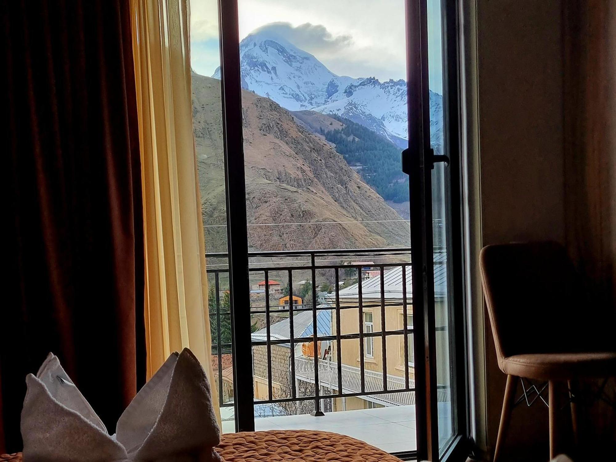 Hotel Sweet Night Kazbegi Oda fotoğraf