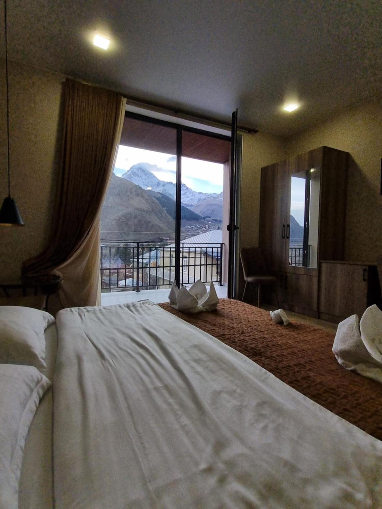 Hotel Sweet Night Kazbegi Oda fotoğraf